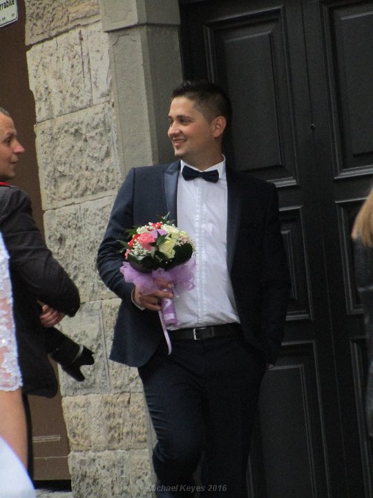 IMG_0224 - Copy.JPG - Wonderful first impression of Bergamo to see a Bride and Groom Posing for photos!